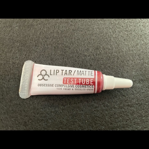 Lip tar! - Picture 5 of 11
